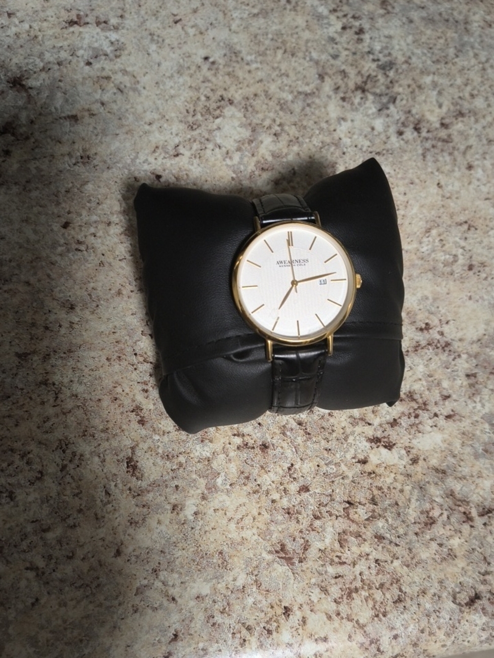 Kenneth Cole Awearness-Classic Men's Watch - Black and Gold